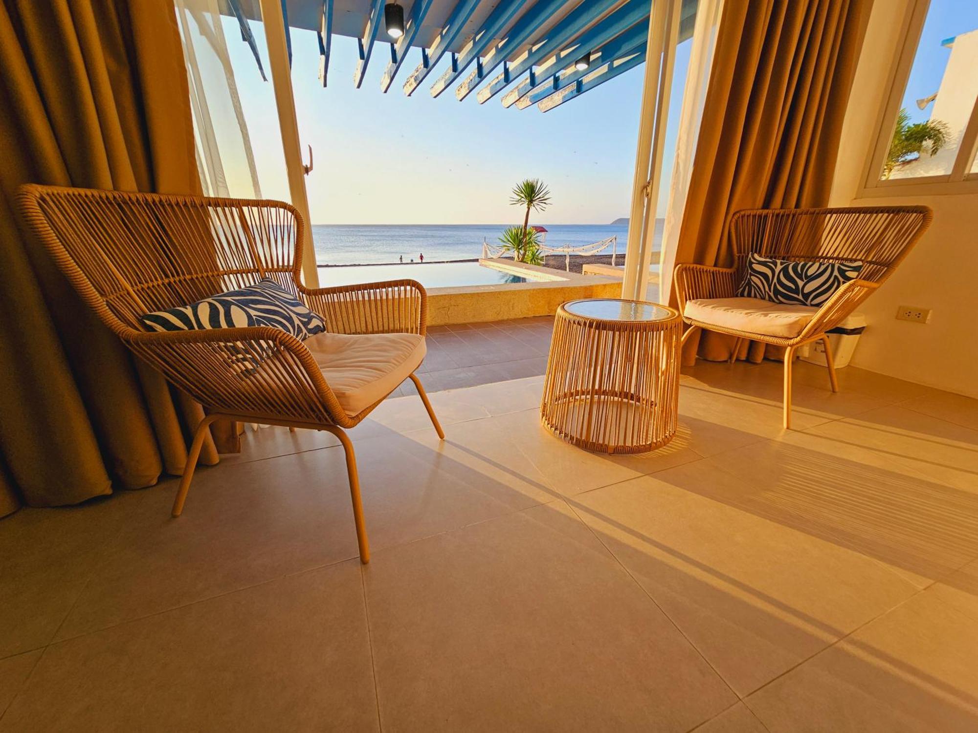 Blue Coast Beach Hotel Santa Ana  Exterior photo